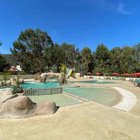 Climatise Avec Animaux - 5 Pers. - Api-1-52-2696 * Algajola (Corsica)
